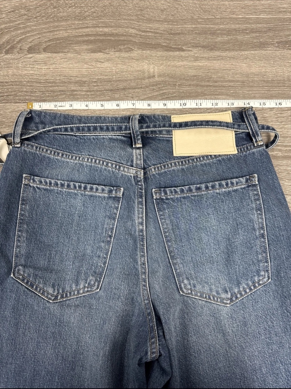 High Rise Rigid Bow Jeans - Picture 7 of 9